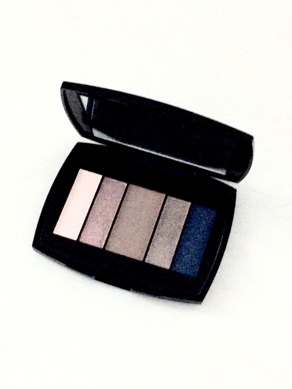 Lancôme Color Design Palette Eye Shadow *Polka Dot Mania*
